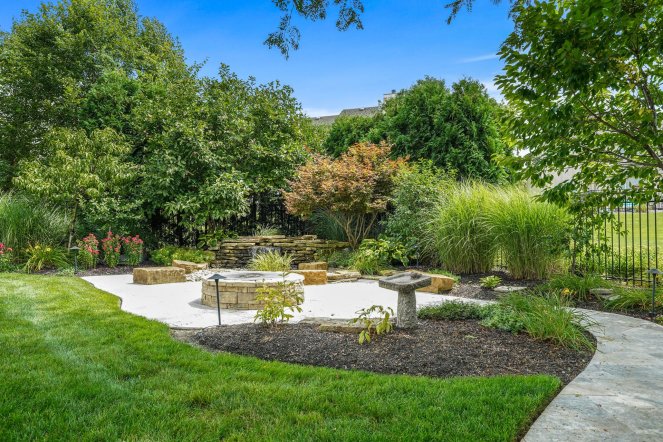 paver-concrete-patio-with-firepit